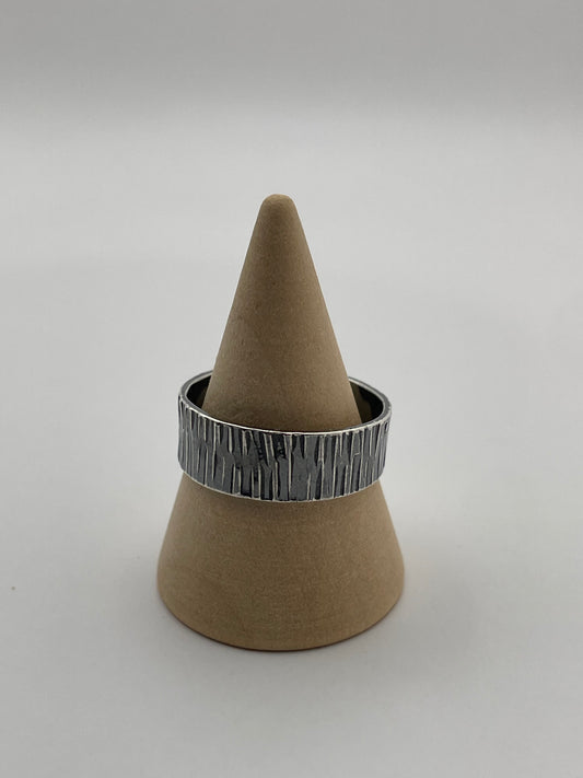 Anillo texturado