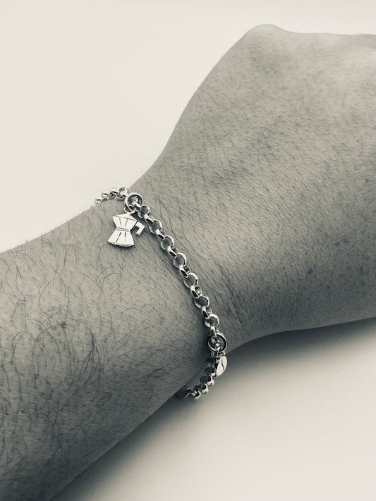 Pulsera con dijes cafe
